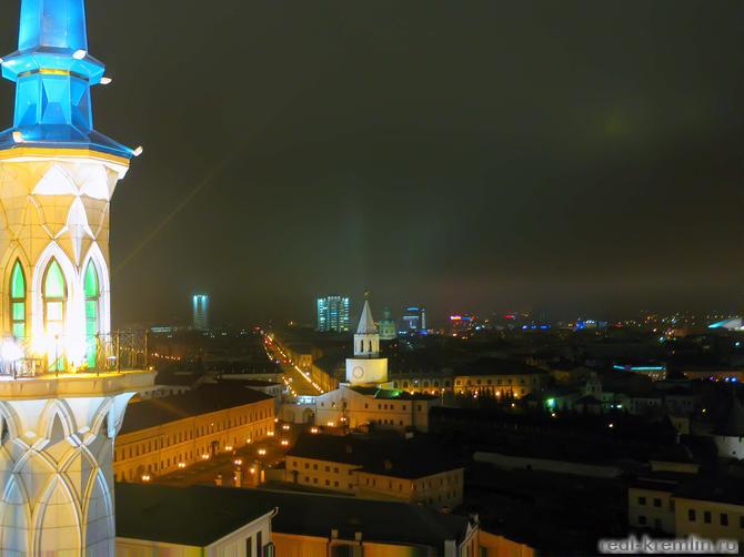 Вид на Казань с одного из минаретов мечети Кул Шариф